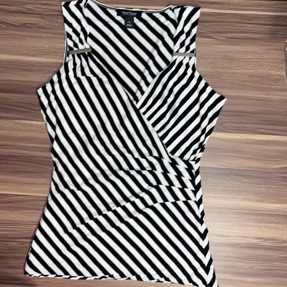 White House, Black market, black and white striped ruched tank top - Picture 2 of 15